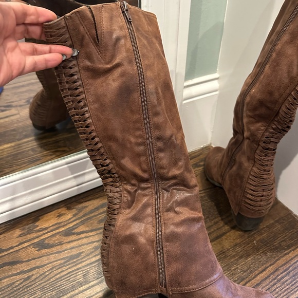 Stylish Brown Over the Knee Boots - Picture 4 of 8